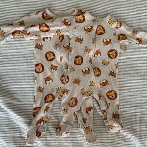 Old Navy Wild Cat 6-9 month Footie PJ (2 pack)